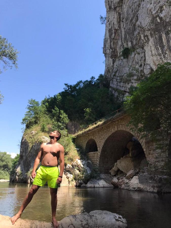 Odmaraliste Vlasko Zdrelo ピロト エクステリア 写真